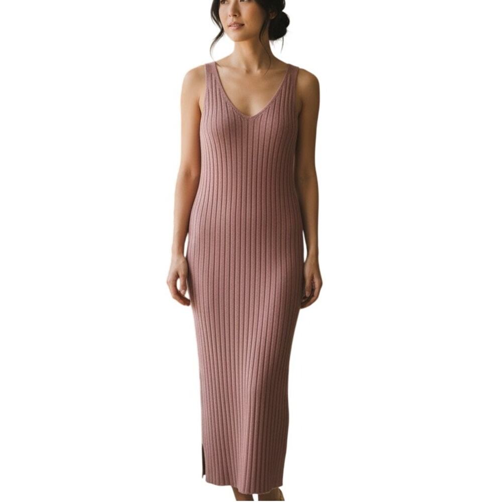 Ribbed V-Neck Midi Dress in Dusty Rose